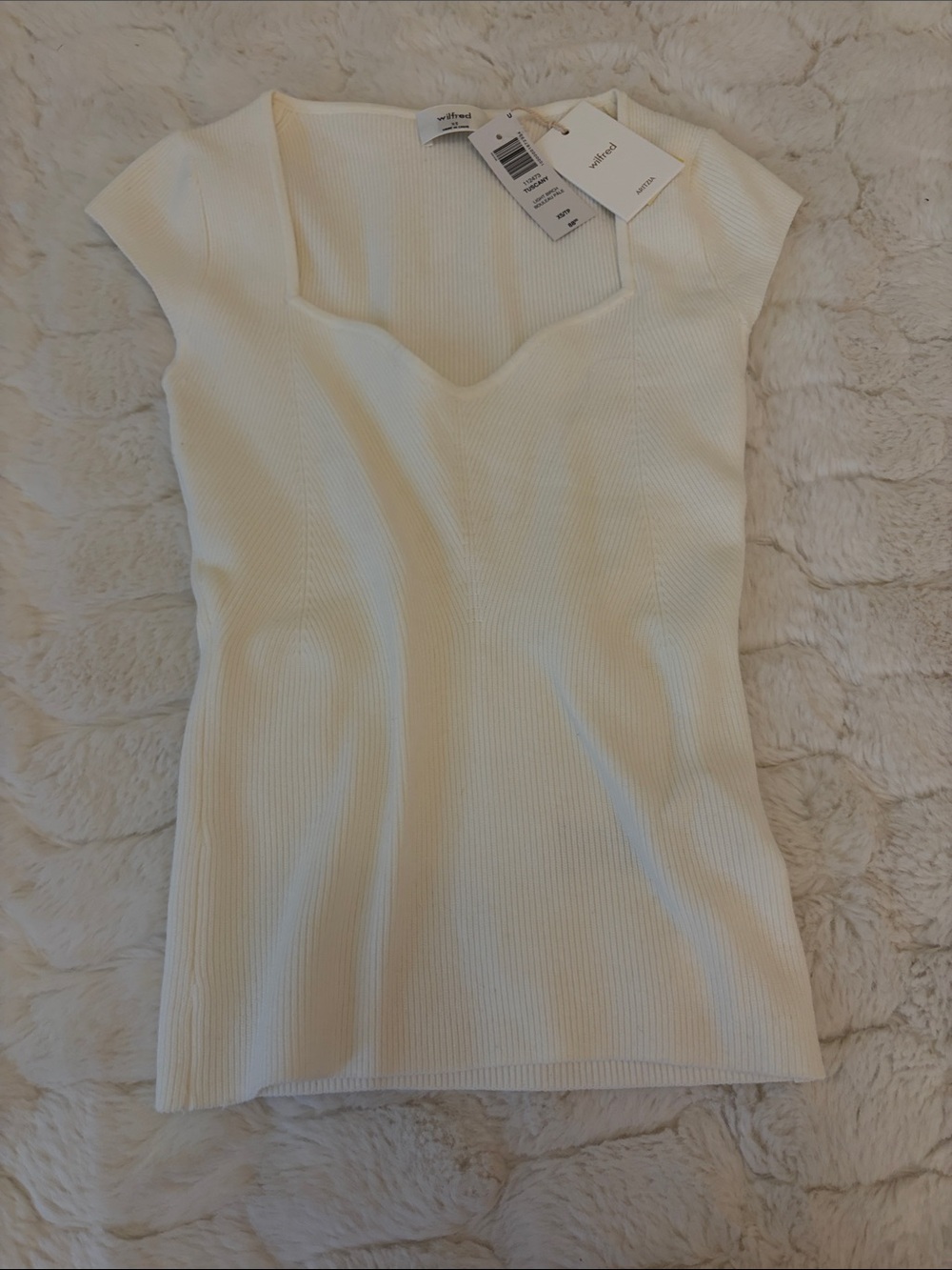 NWT Aritzia Tuscany Top